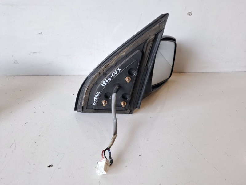 Recambio de retrovisor derecho para nissan x-trail (t30) yd22 referencia OEM IAM   