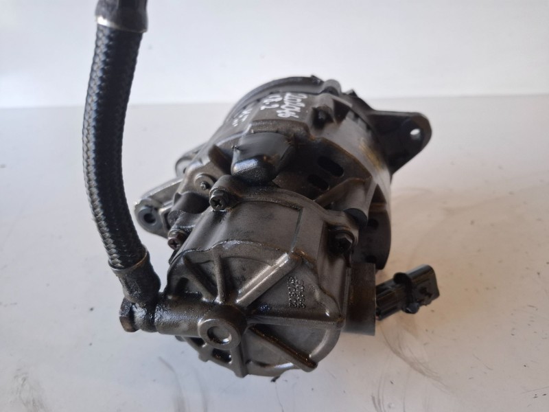 Recambio de alternador para mitsubishi galloper (hyundai)(02.1998) d4bh referencia OEM IAM 3730042502  