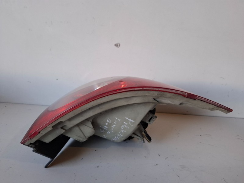 Recambio de piloto trasero derecho para volkswagen golf v (1k1)(10.2003) bkd referencia OEM IAM 1K6945096Q  