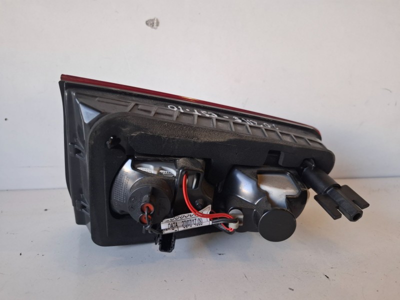 Recambio de piloto trasero derecho para opel insignia b sports tourer b16dth referencia OEM IAM 39107533  