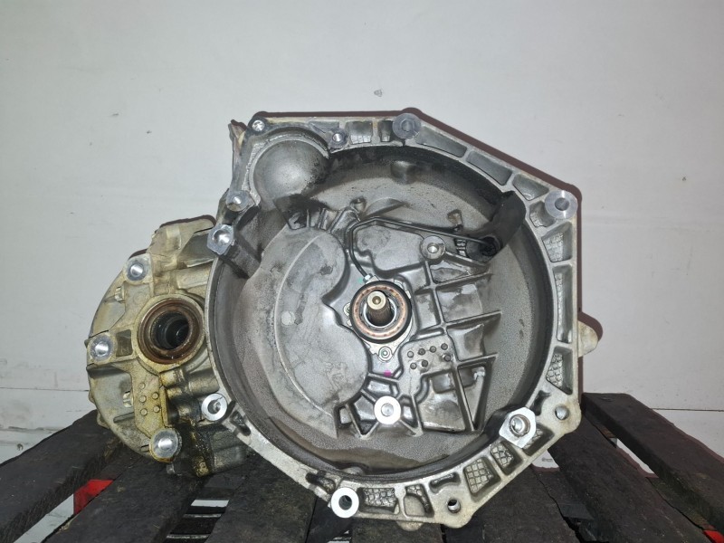 Recambio de caja cambios para opel astra h gtc z19dt referencia OEM IAM M32  
