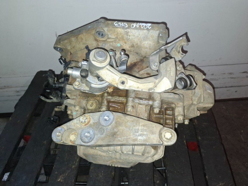 Recambio de caja cambios para opel astra h gtc z19dt referencia OEM IAM M32  