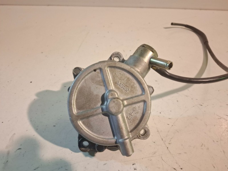 Recambio de depresor freno / bomba vacio para nissan x-trail (t30) yd22 referencia OEM IAM 14650AD200  