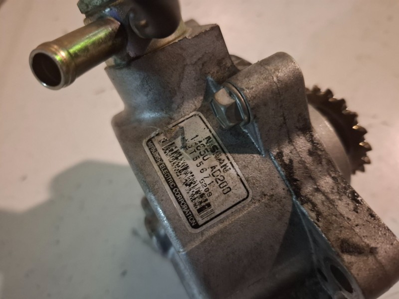 Recambio de depresor freno / bomba vacio para nissan x-trail (t30) yd22 referencia OEM IAM 14650AD200  