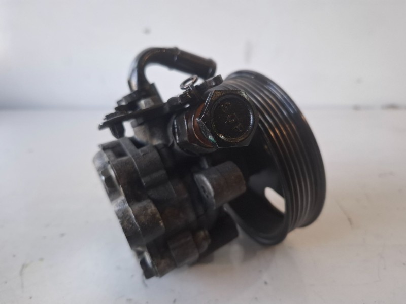 Recambio de bomba direccion para hyundai sonata (nf) d4ea referencia OEM IAM 571003K200  