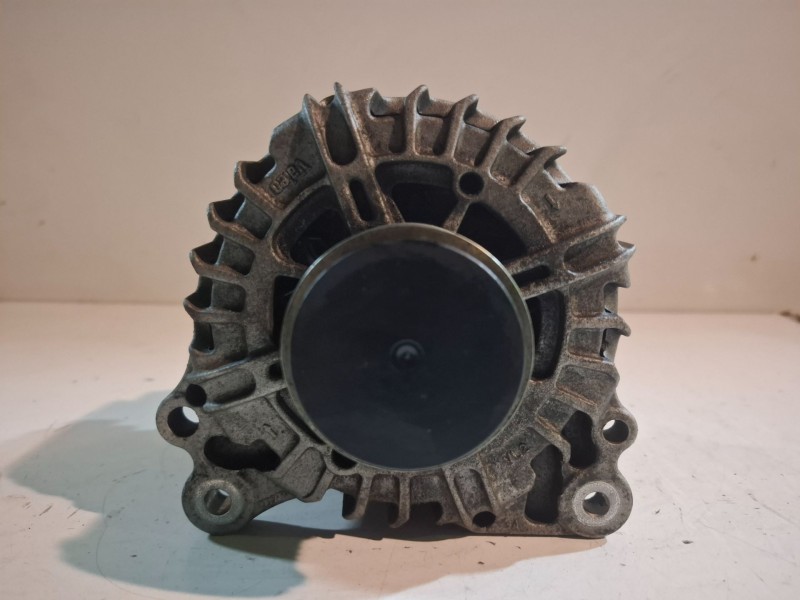 Recambio de alternador para seat leon (1p1) cayc referencia OEM IAM 03L903023F  