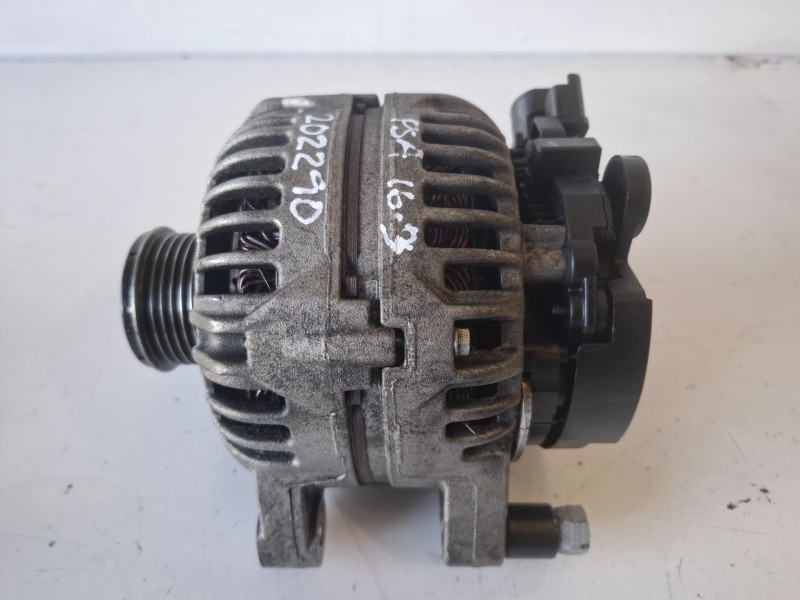 Recambio de alternador para citroen c4 picasso 9hy referencia OEM IAM 0124525035  