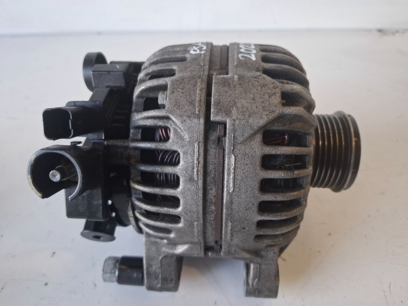 Recambio de alternador para citroen c4 picasso 9hy referencia OEM IAM 0124525035  