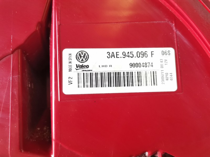 Recambio de piloto trasero derecho para volkswagen passat berlina (362) cffb referencia OEM IAM 3AE945096F  