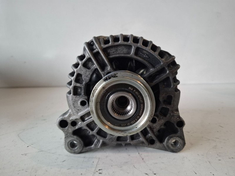 Recambio de alternador para seat leon (1p1) bxe referencia OEM IAM 06F903023F  