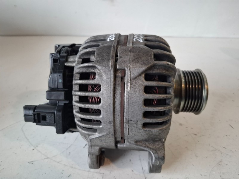 Recambio de alternador para seat leon (1p1) bxe referencia OEM IAM 06F903023F  