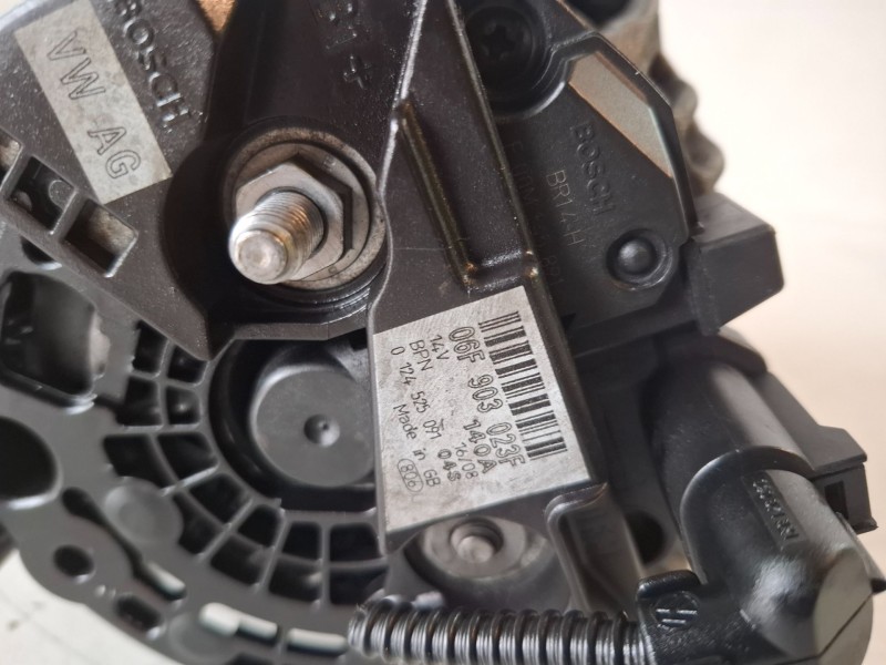Recambio de alternador para seat leon (1p1) bxe referencia OEM IAM 06F903023F  