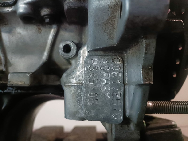 Recambio de bloque para peugeot 5008 5f05 referencia OEM IAM 5F05  