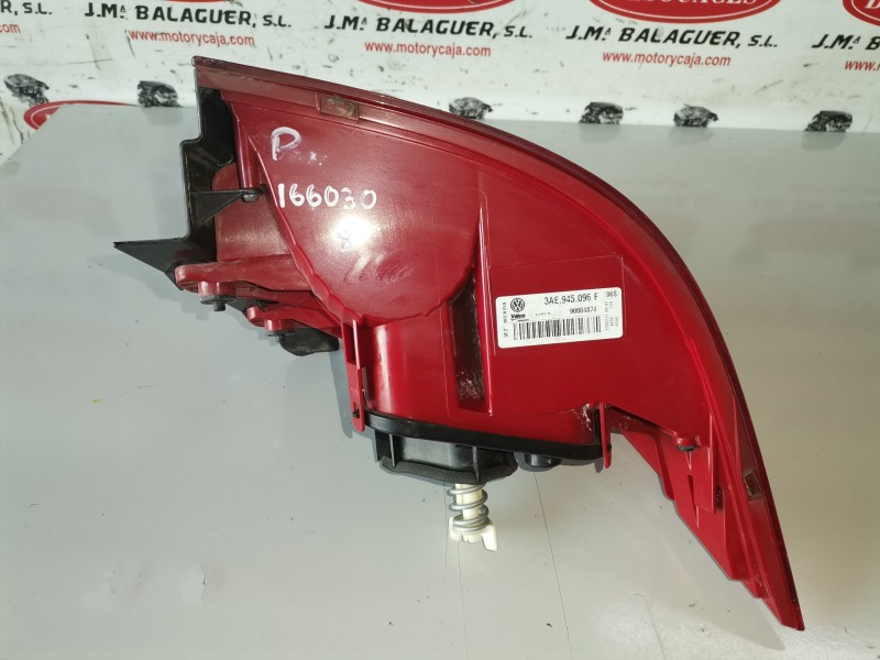 Recambio de piloto trasero derecho para volkswagen passat berlina (362) cffb referencia OEM IAM 3AE945096F  