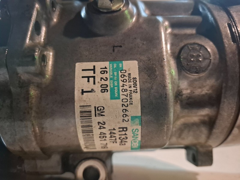 Recambio de compresor aire acondicionado para opel corsa c z12xep referencia OEM IAM 24461719  