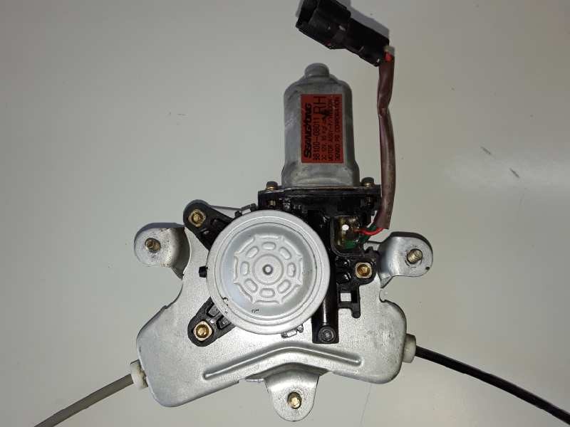 Recambio de elevalunas delantero derecho para ssangyong rexton d27dt referencia OEM IAM 8810008011RH  