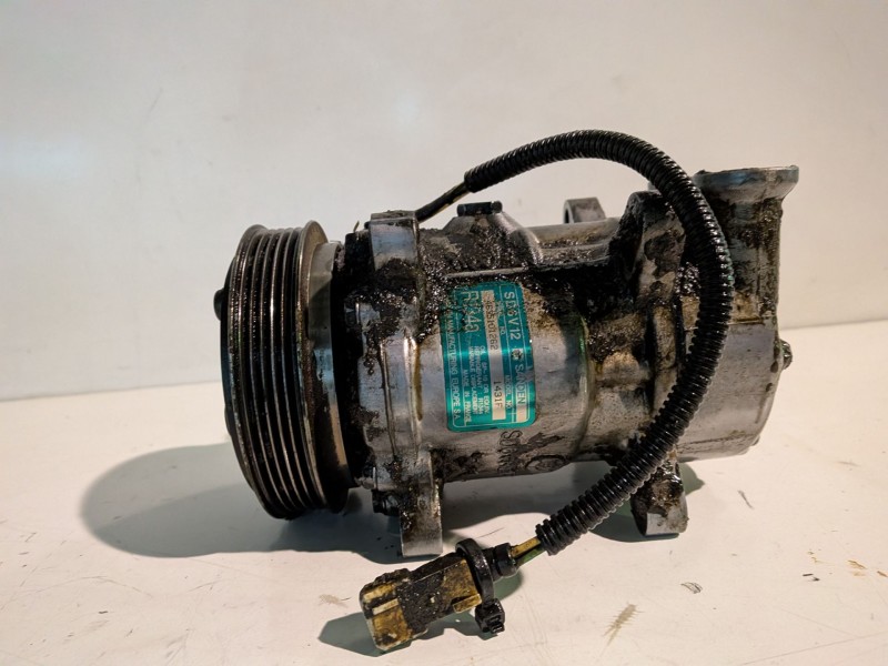 Recambio de compresor aire acondicionado para citroen saxo kfw referencia OEM IAM 1431F  