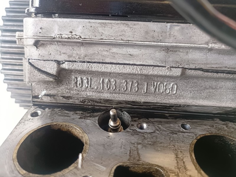 Recambio de culata para volkswagen passat cc (357) cffb referencia OEM IAM R03L103373J  
