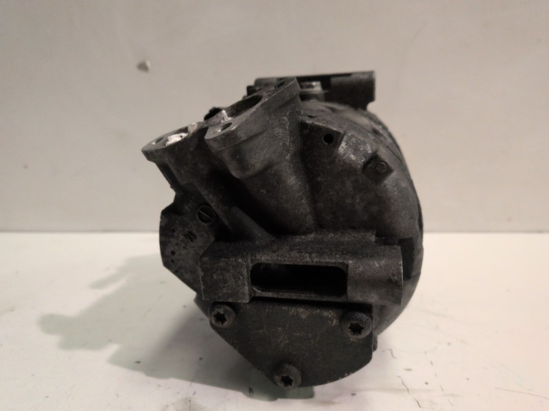 Recambio de compresor aire acondicionado para renault trafic ii furgón m9r782 referencia OEM IAM 8200454172E  