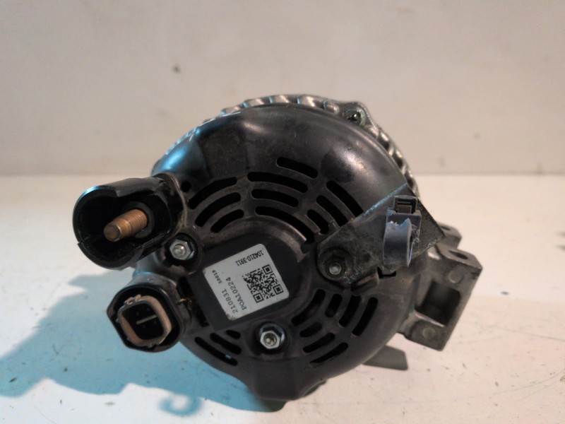Recambio de alternador para honda cr-v (re) n22a2 referencia OEM IAM 1042103911  