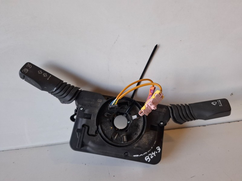 Recambio de mando luces para opel zafira b z19dt referencia OEM IAM 13177916  
