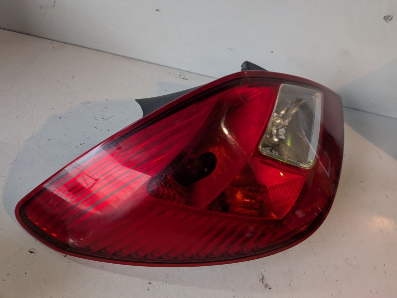 Recambio de piloto trasero izquierdo para opel corsa d z14xep referencia OEM IAM   