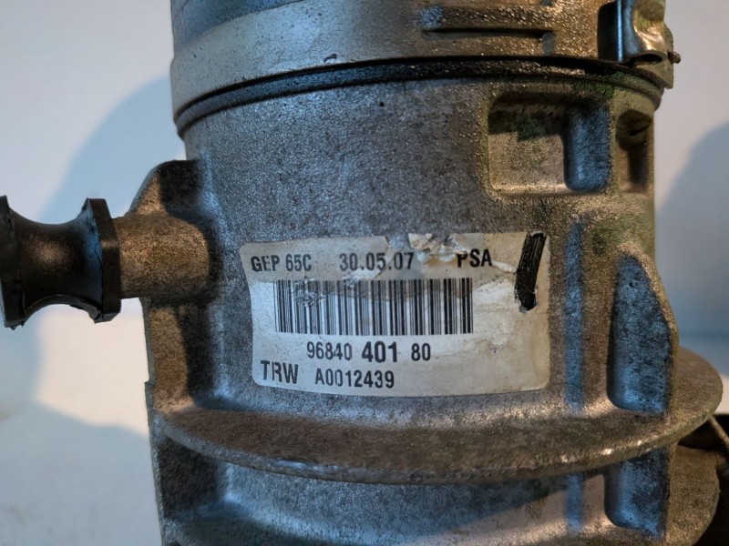 Recambio de bomba direccion para citroen c4 picasso 9hz referencia OEM IAM 9684040180  