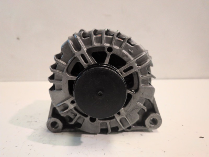 Recambio de alternador para citroen jumpy rhx referencia OEM IAM TG15C118  