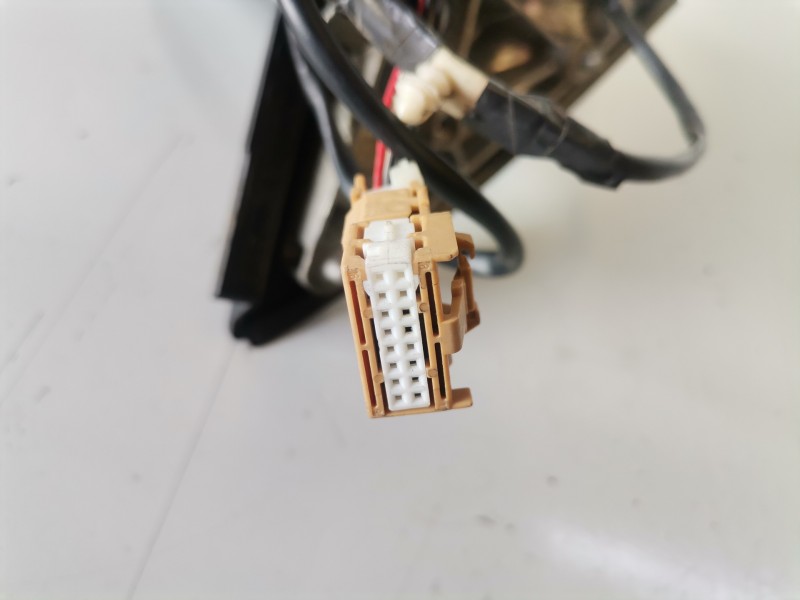 Recambio de retrovisor izquierdo para audi a4 berlina (8e) avf referencia OEM IAM   