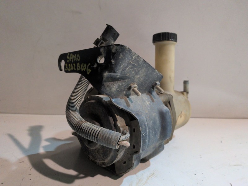Recambio de bomba direccion para citroen saxo kfw referencia OEM IAM   