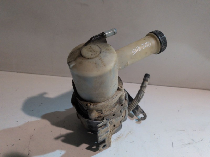 Recambio de bomba direccion para citroen saxo kfw referencia OEM IAM   