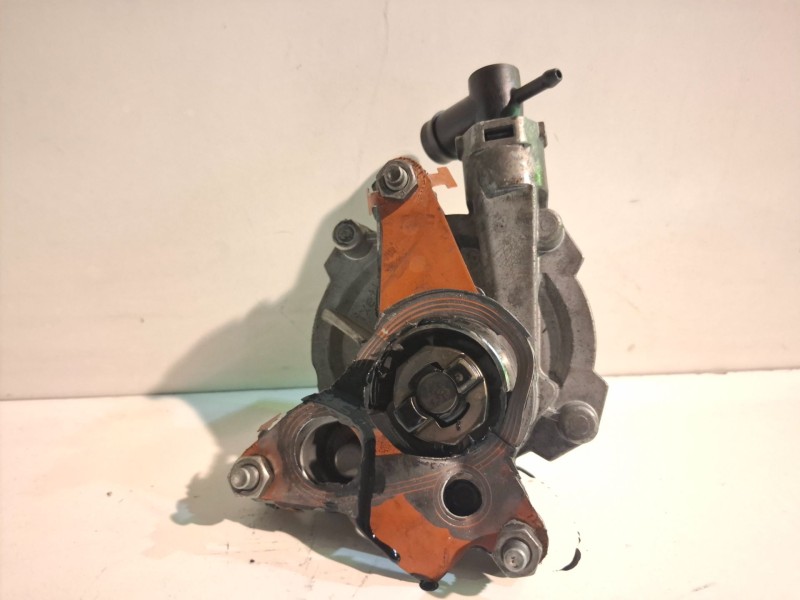 Recambio de depresor freno / bomba vacio para fiat talento furgón (296) r9m452 referencia OEM IAM 146503760R  