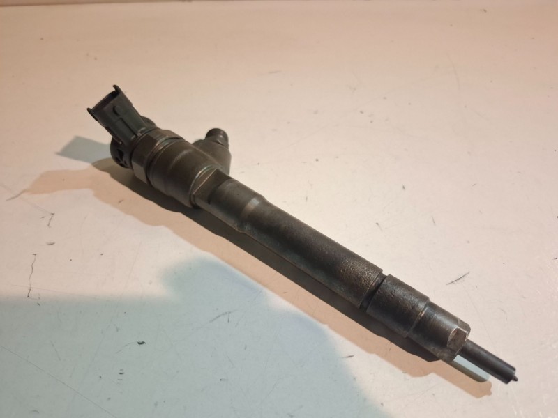 Recambio de inyector para fiat talento furgón (296) r9m452 referencia OEM IAM 0445110569  
