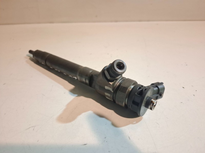 Recambio de inyector para fiat talento furgón (296) r9m452 referencia OEM IAM 0445110569  