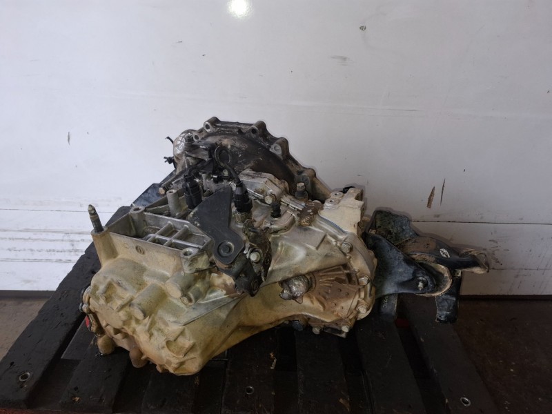 Recambio de caja cambios para kia carens (un) d4eaw referencia OEM IAM   