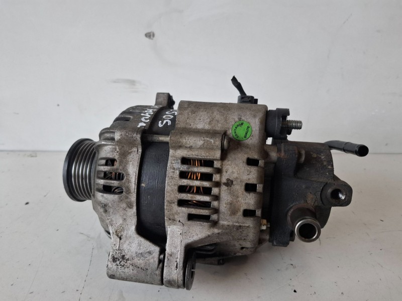 Recambio de alternador para kia carens (un) d4eaw referencia OEM IAM 940590646  