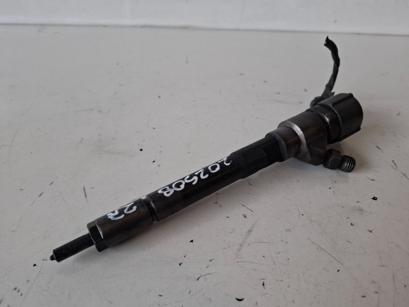 Recambio de inyector para kia carens (un) d4eaw referencia OEM IAM 0445110258  