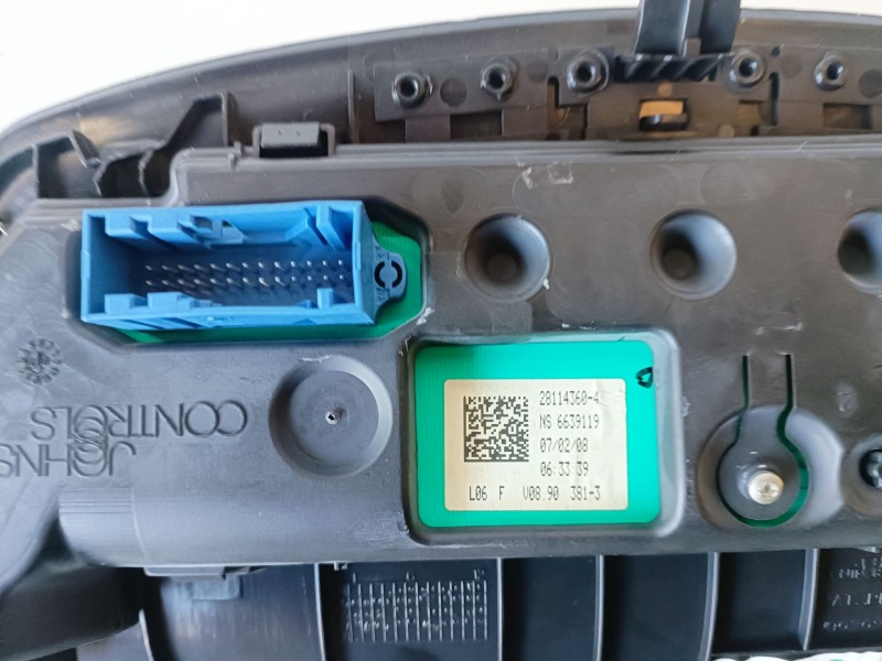 Recambio de cuadro instrumentos para citroen c4 berlina 9hx referencia OEM IAM 281143604  