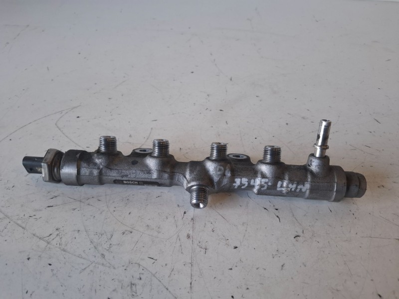 Recambio de rampa inyectora para peugeot 208 (p2) yh01 referencia OEM IAM 0445214361  