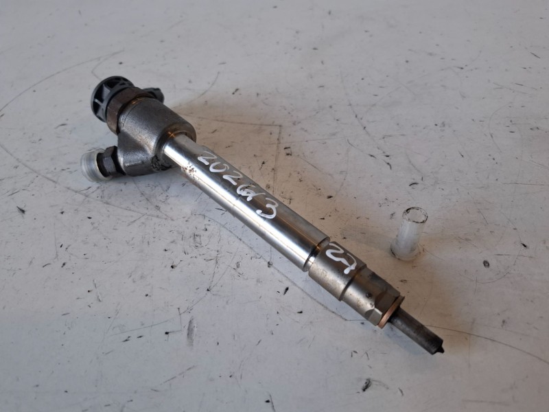 Recambio de inyector para peugeot 208 (p2) yh01 referencia OEM IAM 0445110955  