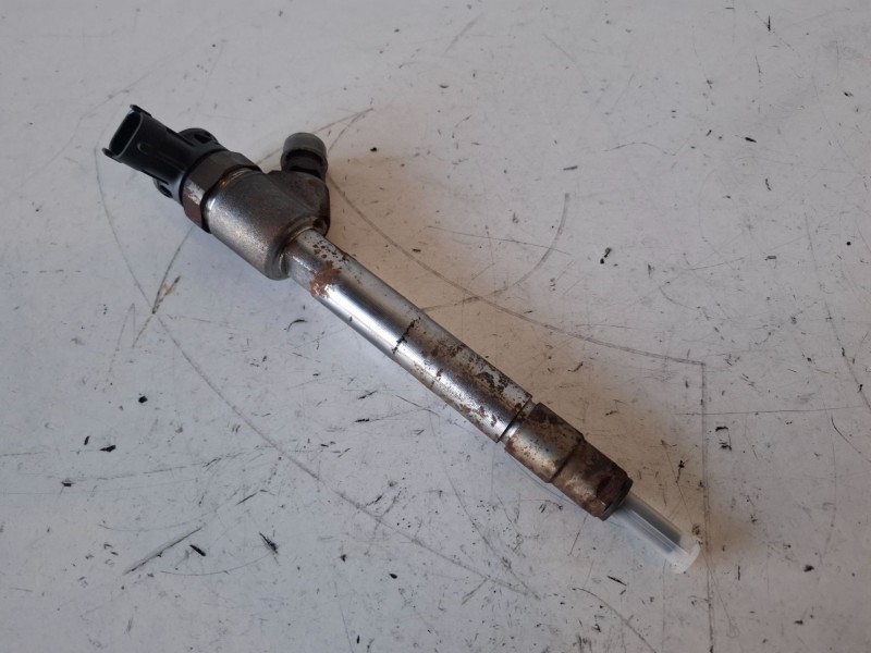 Recambio de inyector para peugeot 208 (p2) yh01 referencia OEM IAM 0445110955  