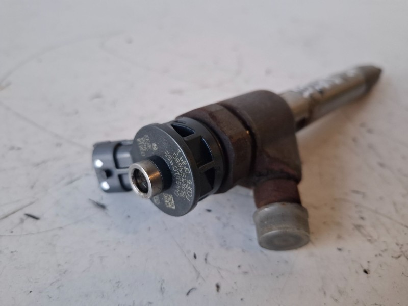 Recambio de inyector para peugeot 208 (p2) yh01 referencia OEM IAM 0445110955  