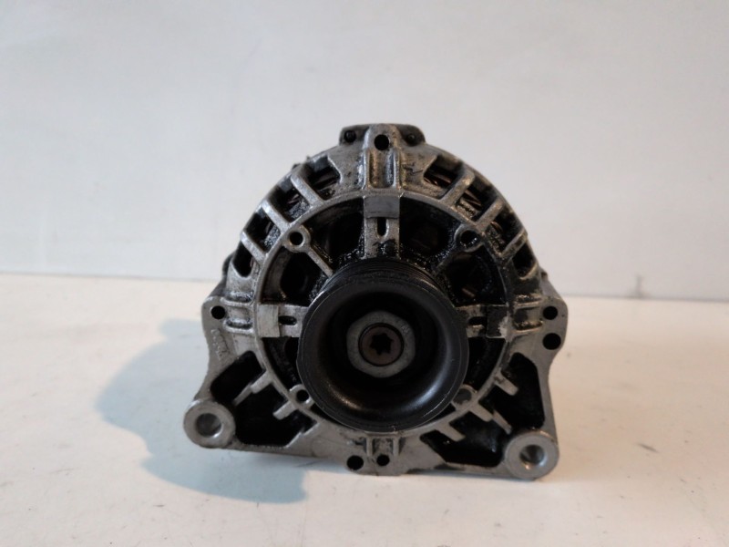 Recambio de alternador para citroen xsara picasso 6fz referencia OEM IAM 9642880180  