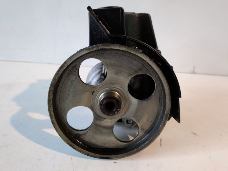 Recambio de bomba direccion para citroen xsara picasso 6fz referencia OEM IAM 26080331QF  