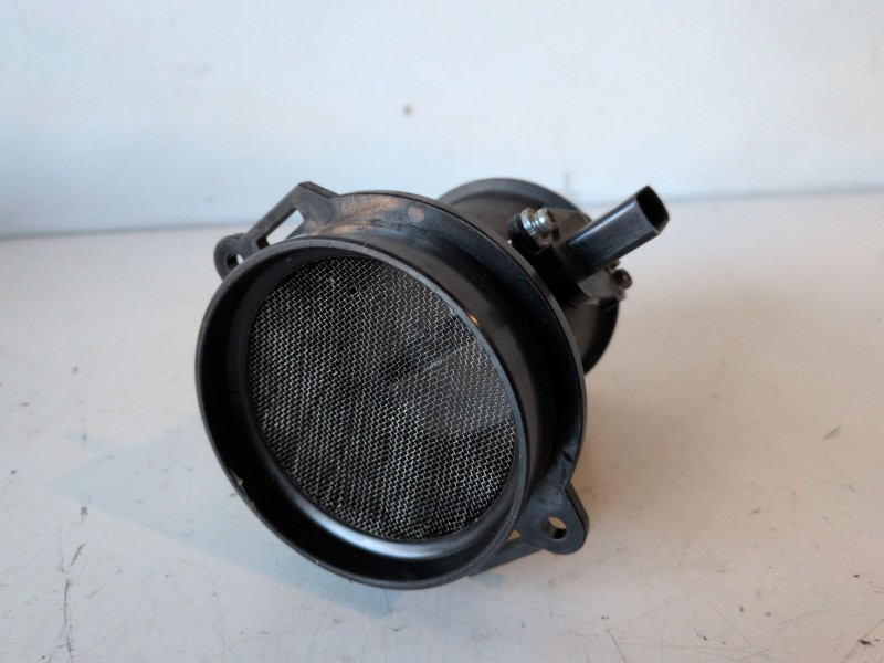 Recambio de caudalimetro para audi a4 avant (8e) bkn referencia OEM IAM 722184380  