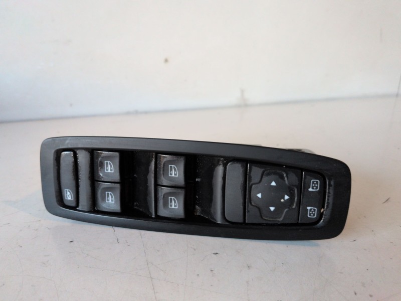Recambio de mando elevalunas delantero izquierdo para renault megane iv berlina 5p h5f408 referencia OEM IAM E3244108  