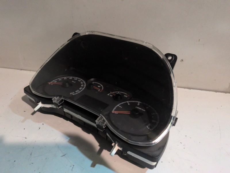 Recambio de cuadro instrumentos para opel combo d 263a2000 referencia OEM IAM   