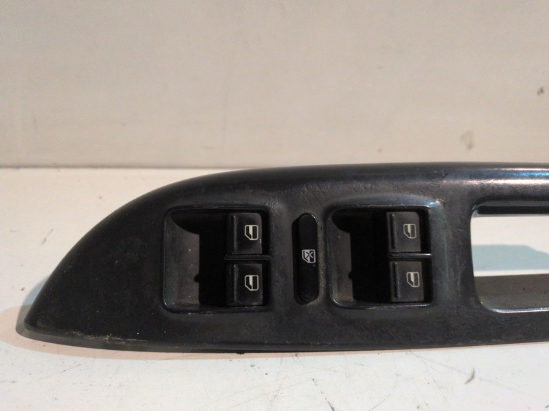 Recambio de mando elevalunas delantero izquierdo para skoda octavia berlina (1z3) bjb referencia OEM IAM   