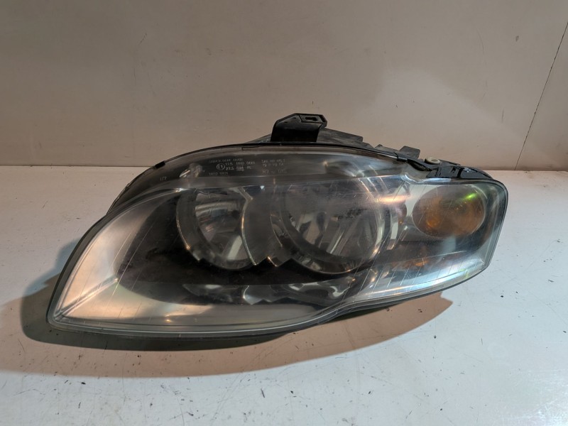 Recambio de faro izquierdo para audi a4 avant (8e) bkn referencia OEM IAM   
