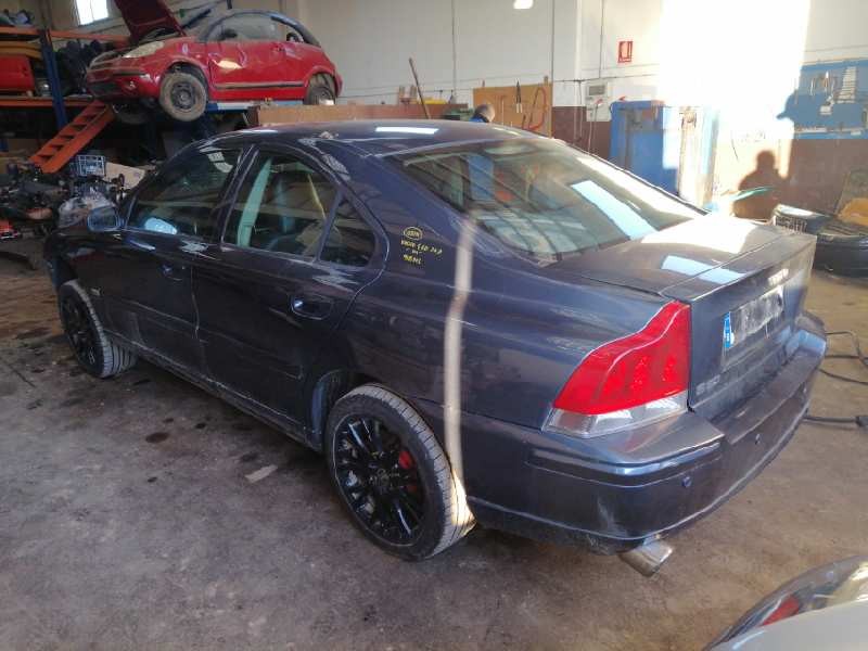 volvo s60 berlina del año 2005